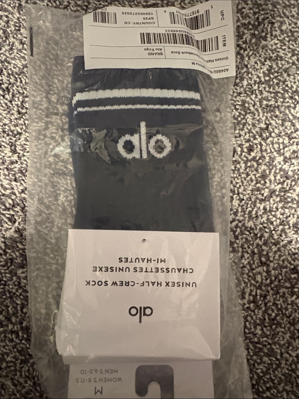 ALO Yoga Unisex Half-Crew Socks - Picture 5 of 6